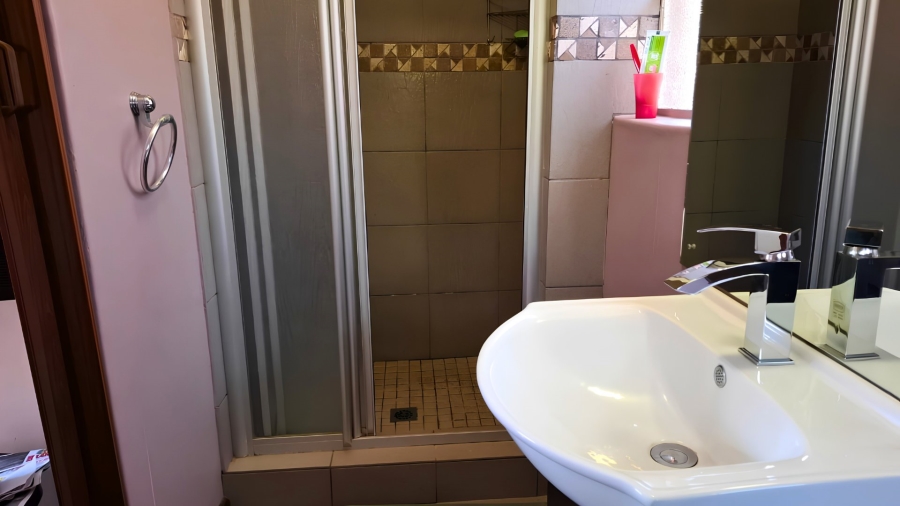 4 Bedroom Property for Sale in Universitas Ridge Free State